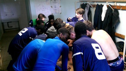 Les U17 fêtent la victoire contre SAINT-ETIENNE du ROUVRAY