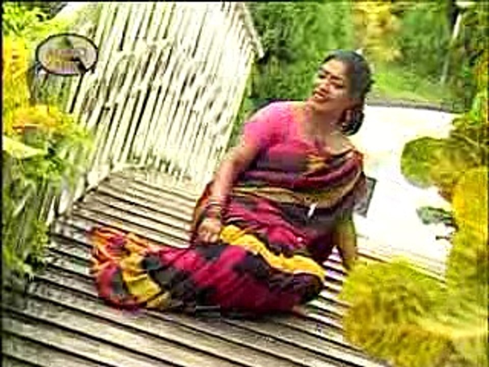 হায় হায় তার হাতের ছোয়ায় ♥ Bangla Hot & Saxy  Video Song.
