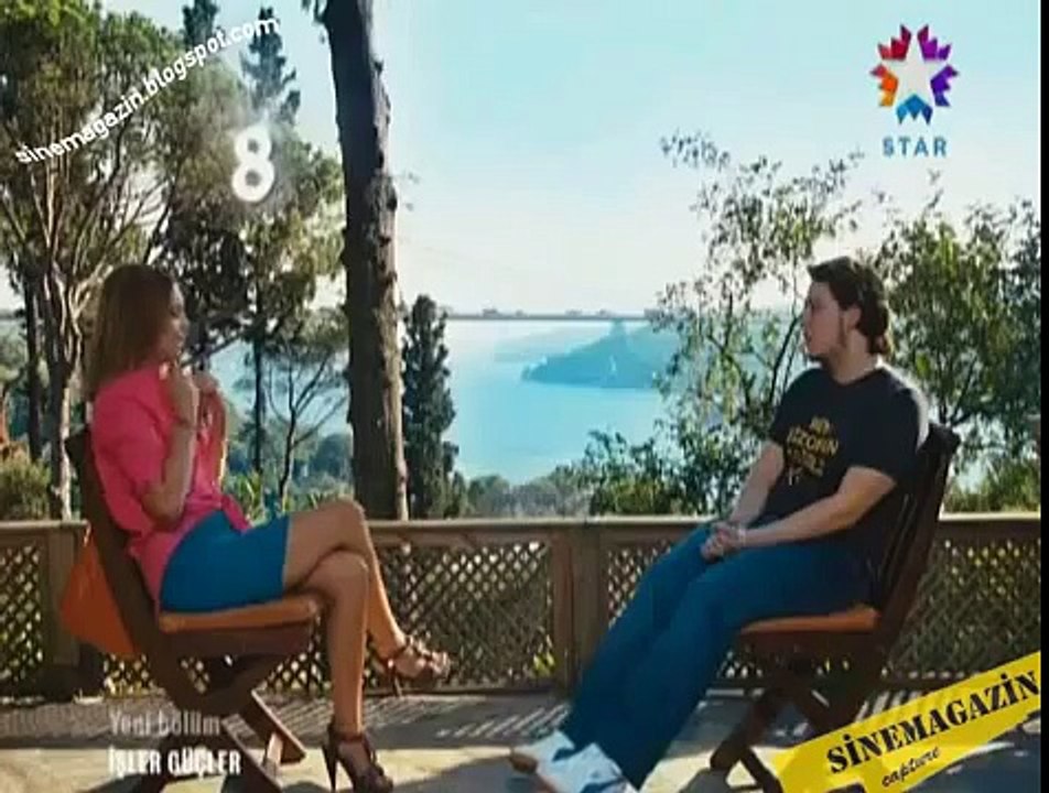 Melike Emiroğlu y hareketleriyle çocuğu tahrik ediyor