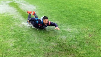 Ja si argetohen futbollistet e Napolit gjate stervitjes (Video)