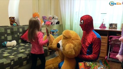 Tải video: ✔ Spiderman. Человек Паук поздравляет Ярославу с праздником. Минни Маус. Игрушки для детей ✔