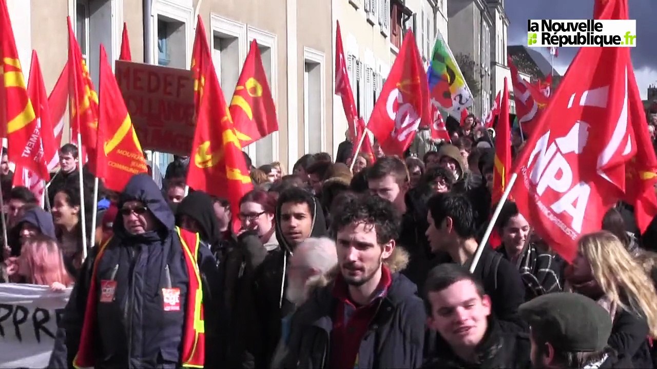 VIDEO. Blois. Loi El Khomri : les lycéens du Loir-et-Cher rejoignent la manif