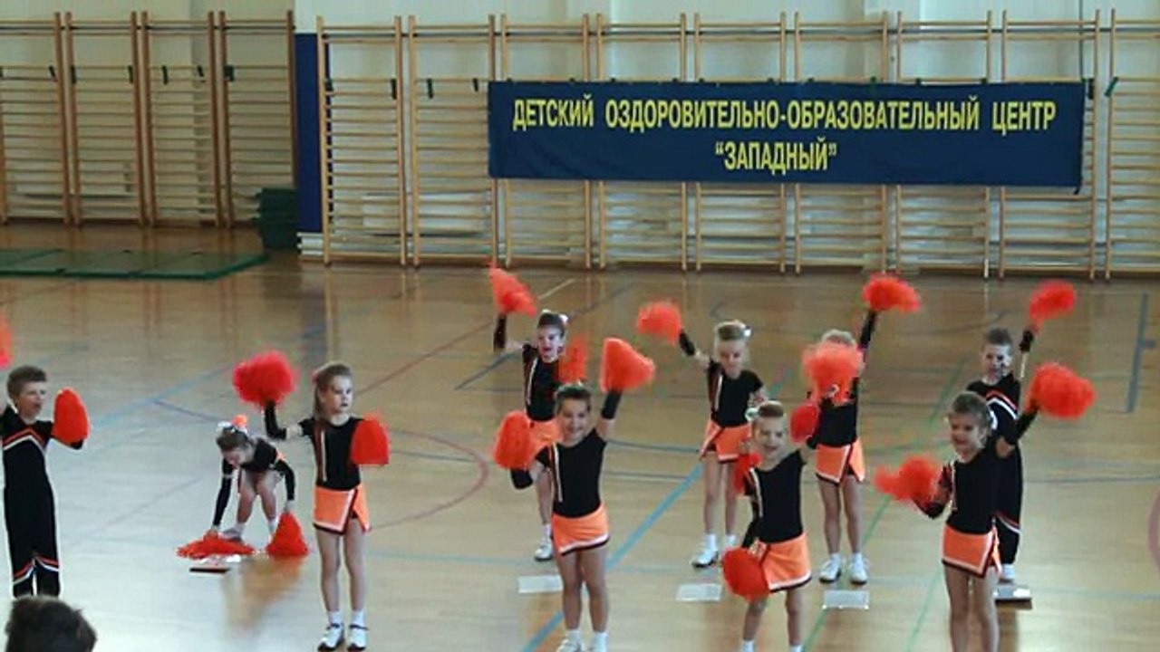 команда Радуга ГБОУ СОШ №1293 СП№1 детский сад №409 черлидинг-номер УСПЕХ