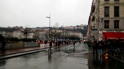 Loi Travail: Vives tensions à Lyon, où les CRS chargent des manifestants