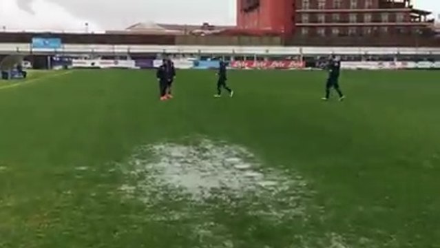 Quand les mecs finissent leur travail très tôt, mais ils n'ont rien à faire..