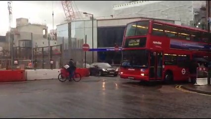 Traffic chaos at Tottenham Court Road as traffic lights powered off