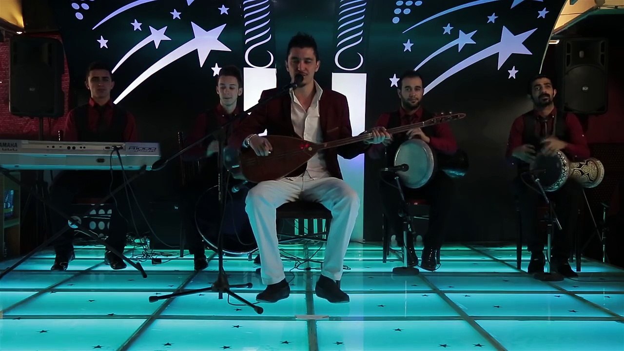 Gökhan Koçak - Yalan Aşkında Yalan 2015 (Canlı Performans)