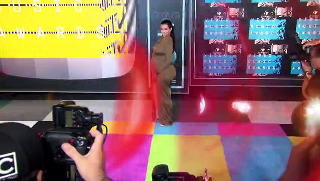 Kim Kardashian Rants Against Bette Midler and Chloe Grace Moretz