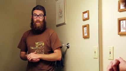 Guy Shaves Off Huge Beard for Mother for Christmas. Watch His Mom's Reaction!