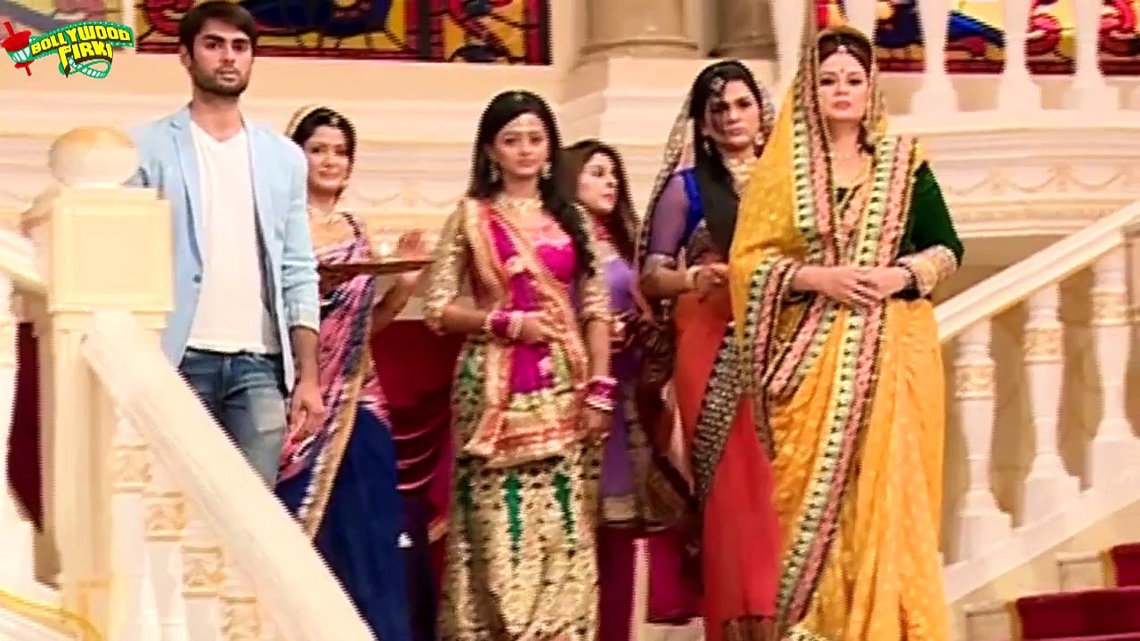 Swaragini - 10th March 2016 - Lakshya KISSES Kavya Making Ragini JEALOUS