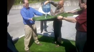 Demostration of Synthetic Turf Drainage