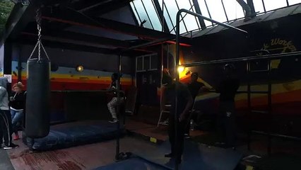 Barzz4life 25 second front lever