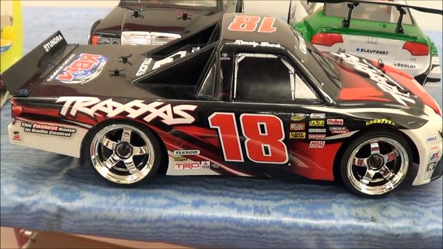 RC Electric Cars - Traxxas 1-16 Truck DRIFTING