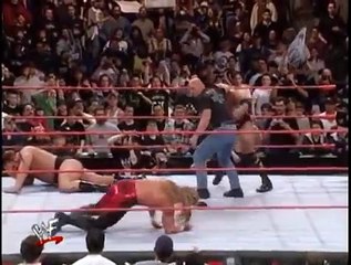 Big Show & Stone Cold destroy the titantron.