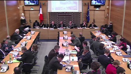 Migrants: Cazeneuve devant la commission des Lois de l'Assemblée