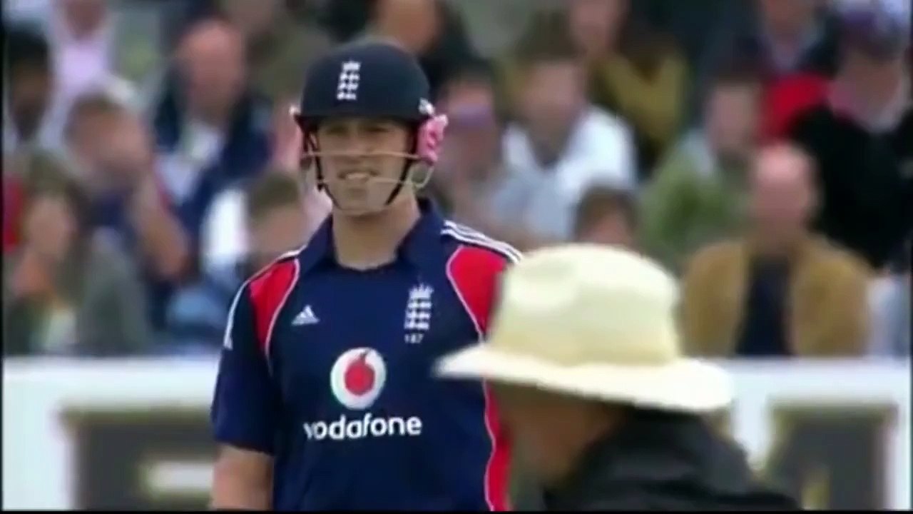 Top 10 Funny Dropped Catches in Cricket History Ever ● Funny Cricket Moments ●