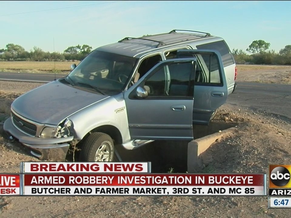 Robbers end up in Phoenix canal