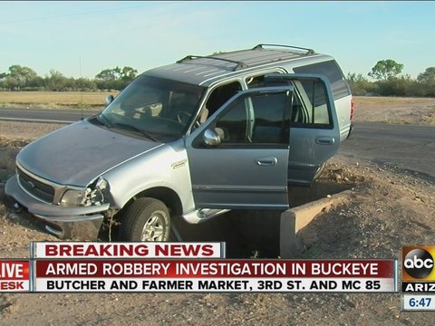 Robbers end up in Phoenix canal