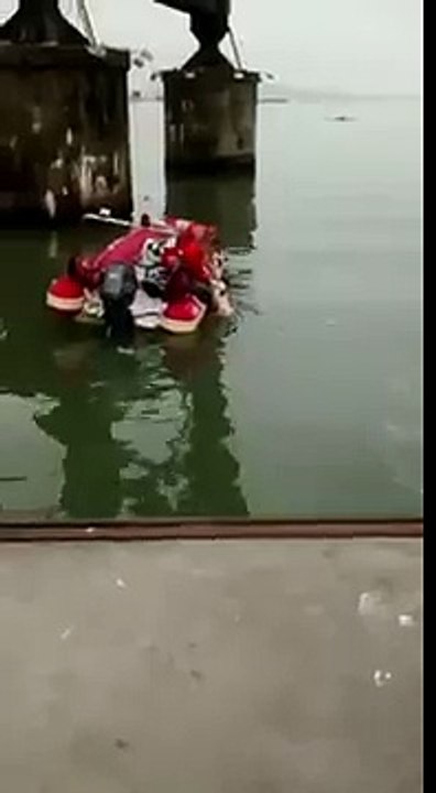Mulher comete suicídio