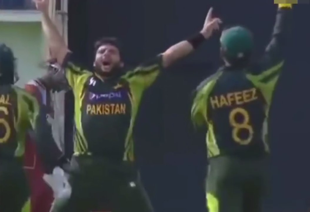 Shahid Afridi Amazing 7 Wickets in one ODI Match Afridi On his Best