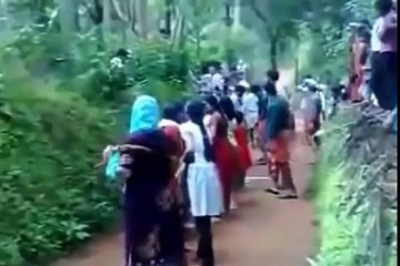 funny Girls VADAMVALI in kerala kochi india live 12-04-2015