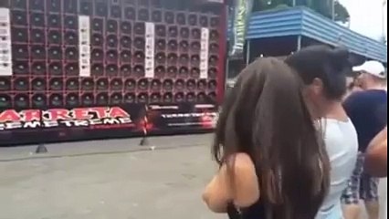 200 Hoparlörden Aynı Anda Ses Çıkarsa.. Yok Böyle Bir Şey