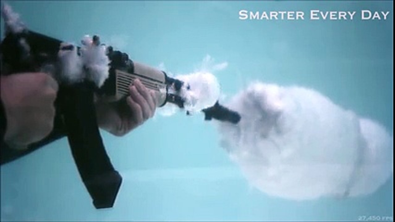 AK-47 İle Su Altında Atış Yapmak Yok Böyle Bir Şey