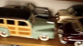 DINKY TOYS AND MORE.LOOK AT THIS LARGE DIECAST COLLECTION