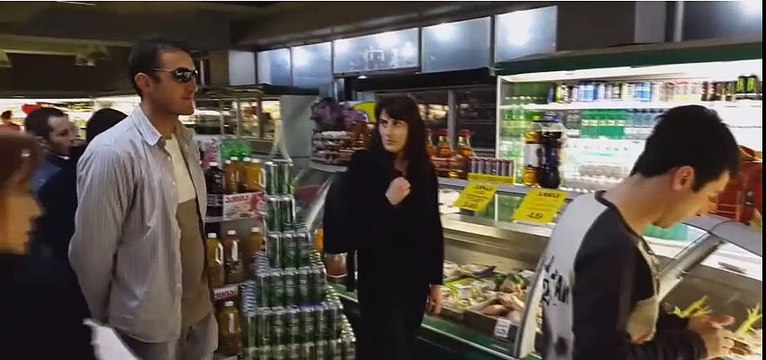 crazy People in the street get splashed with paints - most funny video