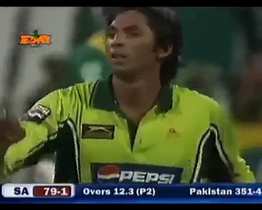 pakistani crickter tazaabi totay