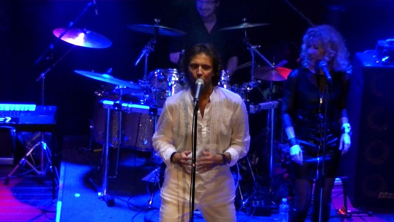 Lipstick chante Balavoine :  "Dieu que c'est beau"