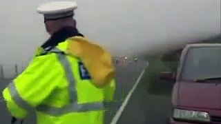Cảnh sát gây tai nạn khi chặn đường phạt vi phạm