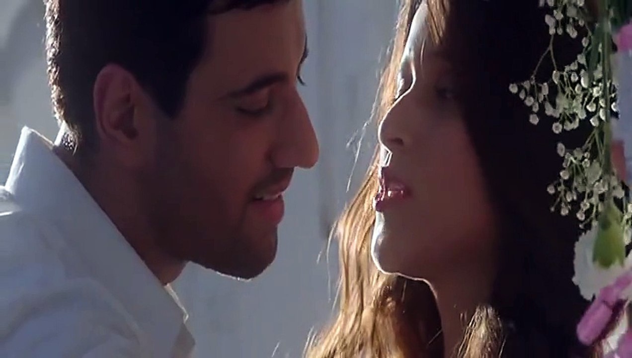 Tu Zaroori Sa Hai Mujhko Song Full HD