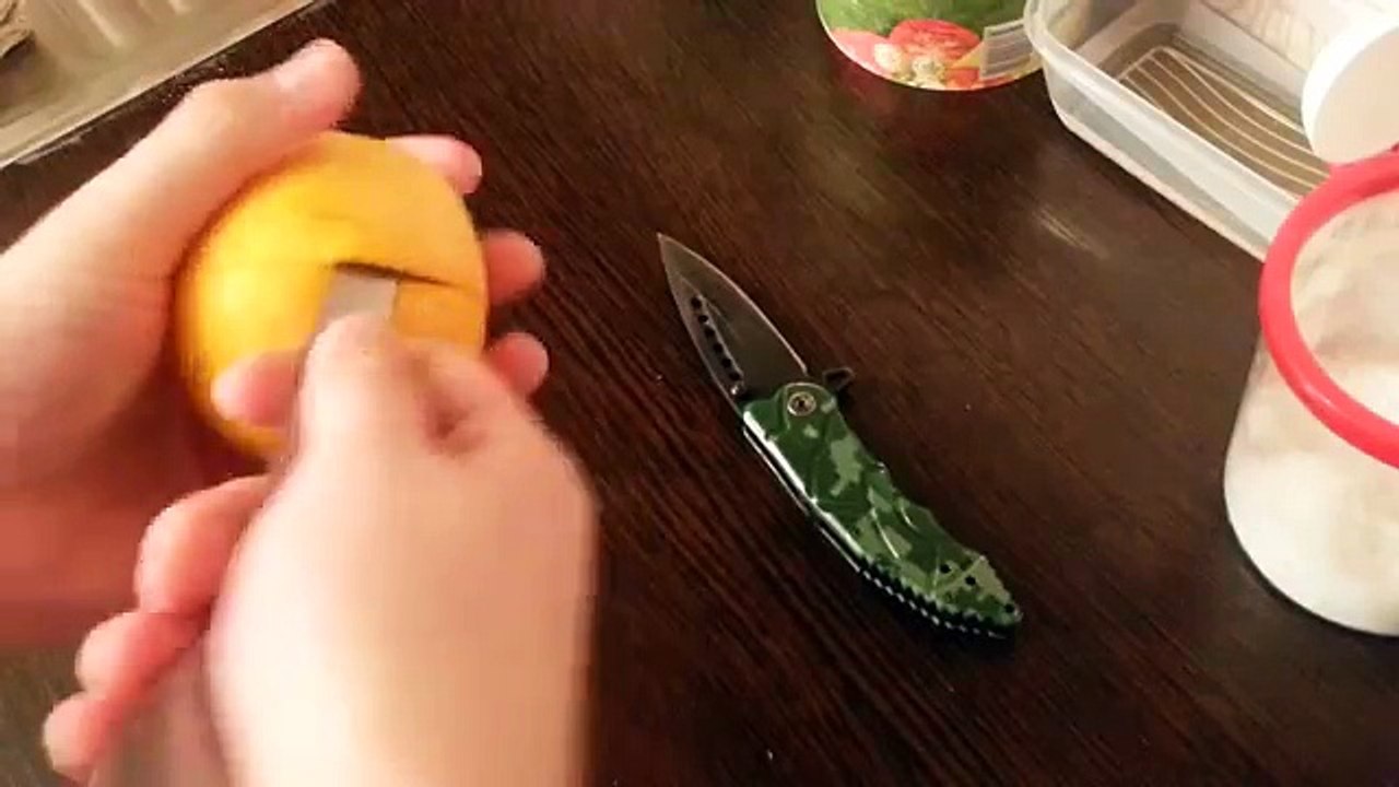 Как быстро почистить апельсин