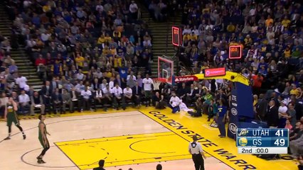 Nouveau shoot venu d'ailleurs pour Stephen Curry