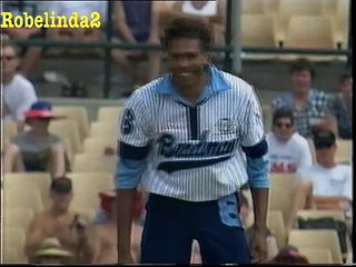 THE MOST AMAZING BALL EVER BOWLED IN CRICKET HISTORY