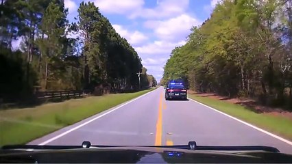 Policía vs Camioneta Persecución de Alta Velocidad - 2016