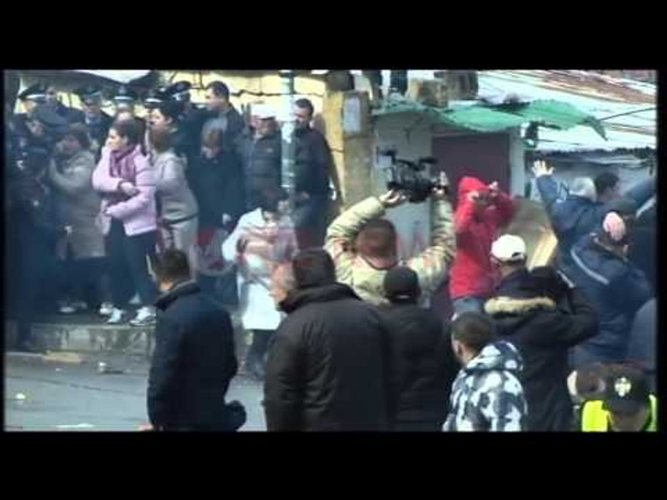 Bulevardi i ri - Përplasje midis banorëve dhe policisë tek ish-Stacioni i Trenit