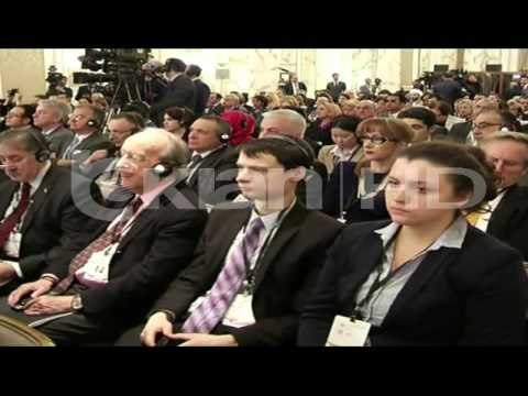 PRESIDENTI NISHANI MERR PJESE NE FORUMIN E IV GLOBAL NE BAKU