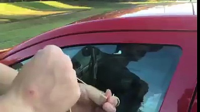 اگر گاڑی کی چابی اند ر رہ جائے تو کیسے گاڑی کھولیں