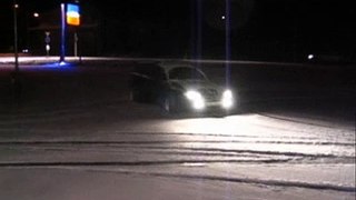 Opel Omega MV6 snow drifting