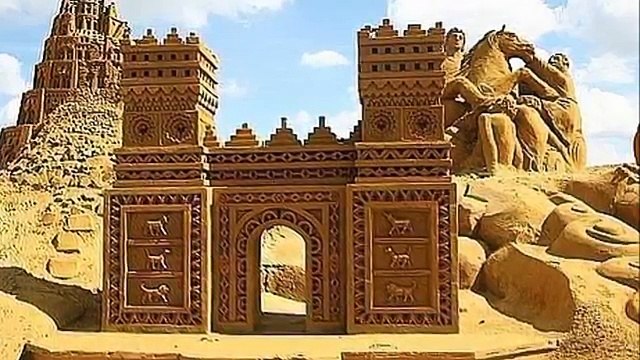 Шикарные скульптуры из песка