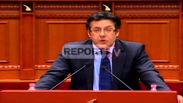 Report TV - Opozita bojkot Kuvendit, Rama 'Nuk dini pse ikët, vajtët në kafe!'