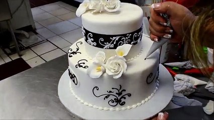 How to decorate a simple but Elegant wedding cake