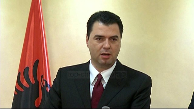 Basha në Kosovë: Jo gazit lotsjellës në Kuvend - Top Channel Albania - News - Lajme