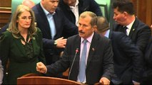 Kosovë, sërish gaz në Kuvend; ndërpritet seanca - Top Channel Albania - News - Lajme