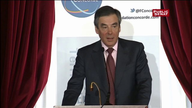 Après Sarkozy, Fillon renchérit avec la suppression de 500 000 emplois publics