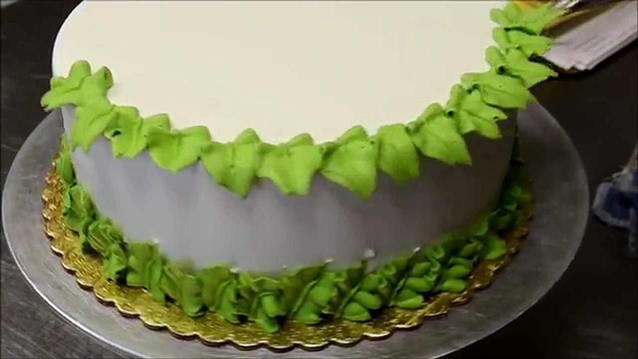How to make a Sunflowers design cake in Minutes