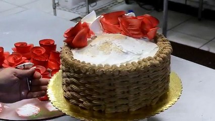 How to make basket theme cake with red roses