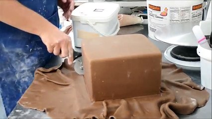 How to make Louis Vuitton Cake